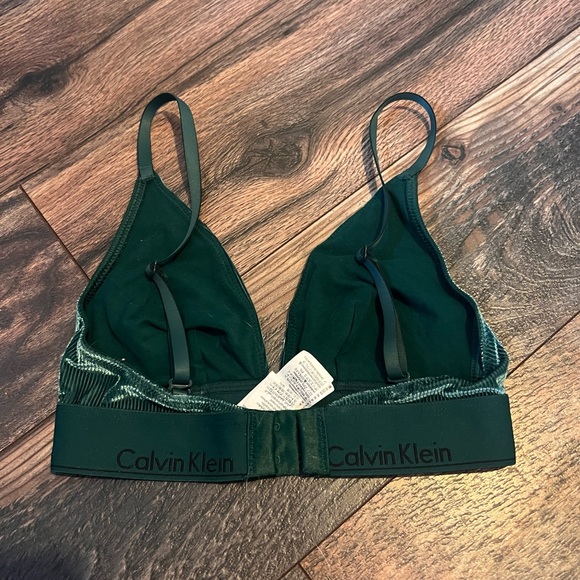 NWOT velvet Calvin Klein bralette - Picture 4 of 5